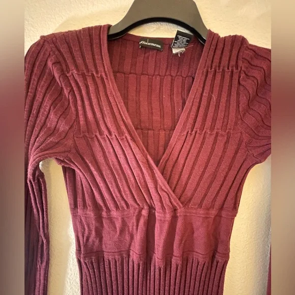 Vintage, Moda International, Fit & Flare, long sleeve, med., maroon, knit dress. - Picture 3 of 6